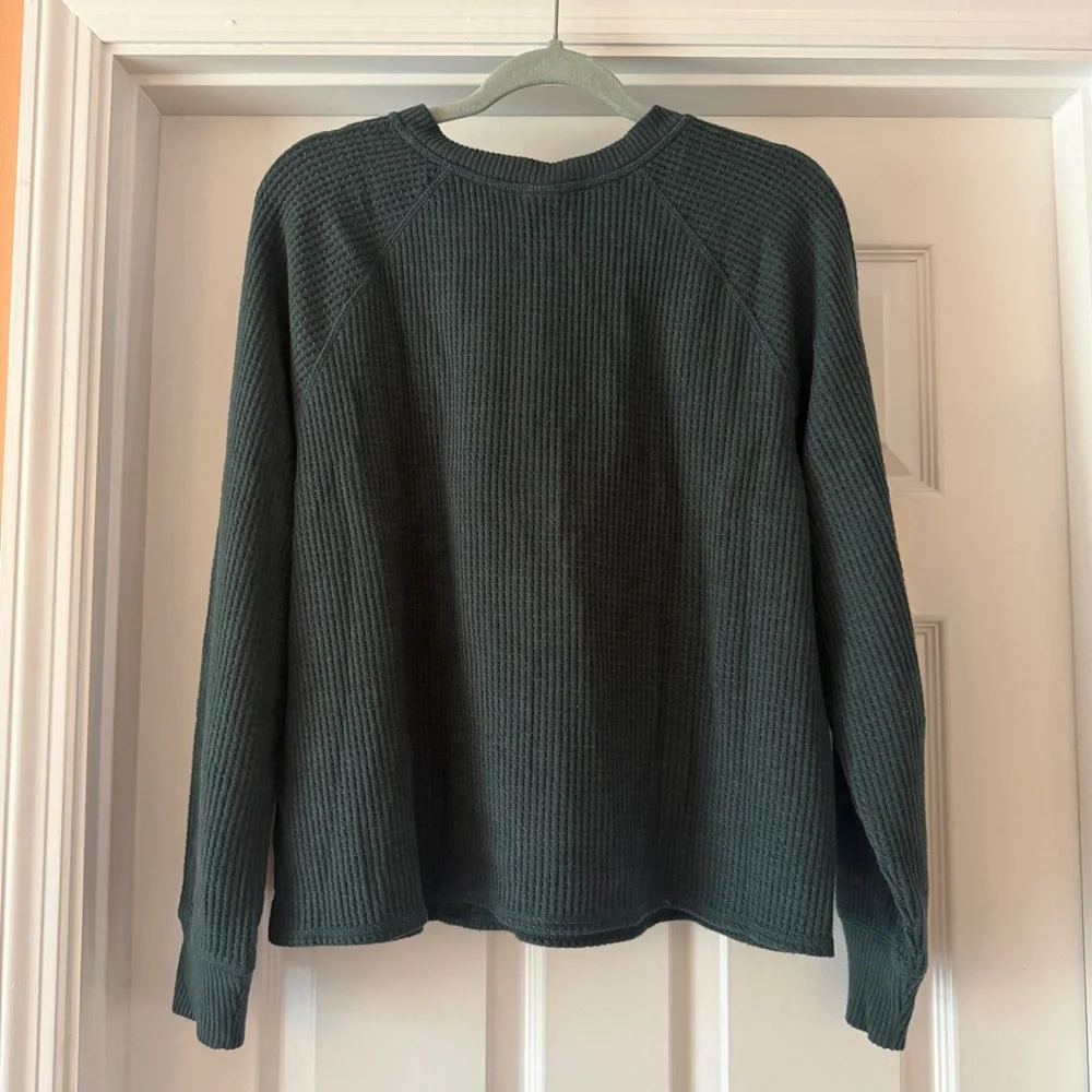 Old Navy Dark Green Waffle Knit Button Up Henley - Picture 4 of 6